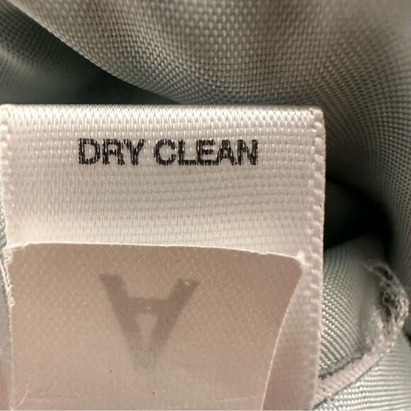 Loft size 8 petite blazer - Picture 5 of 5